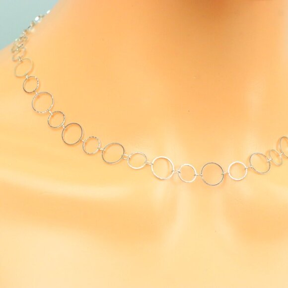Delicate & Contemporary Necklace Chain, A Lovely Choice for Women, EVCH1615 - Picture 3 of 10